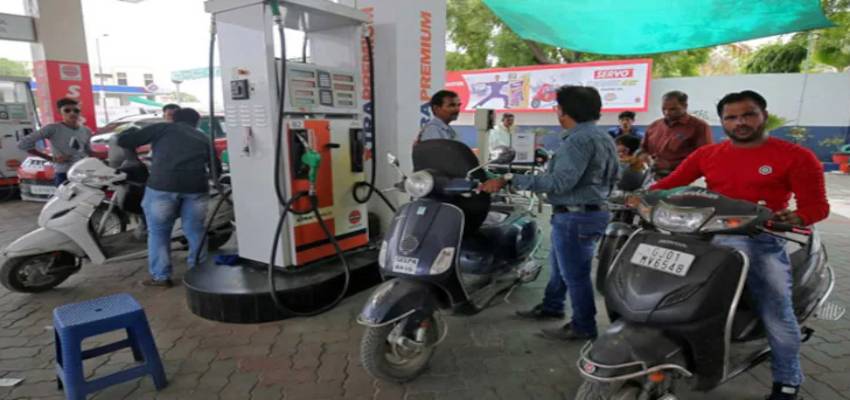 Petrol Diesel Price:  कर्नाटक सरकार ने लोगों को दिया बड़ा झटका, पेट्रोल और डीजल के दामों में की बढ़ोतरी