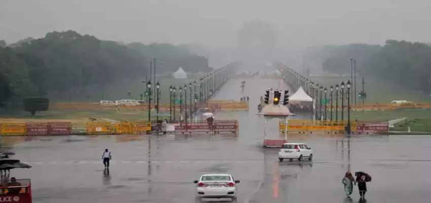 Weather Rain Update: दिल्ली में हुई झमाझम बारिश, महाराष्ट्र और गुजरात का हाल बेहाल, जानें अन्य राज्यों का हाल