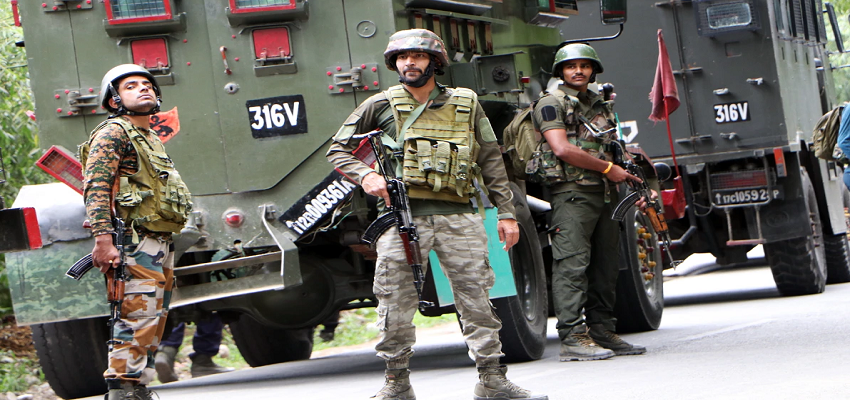 Jammu and Kashmir:  कुपवाड़ा में सेना और आतंकियों के बीच मुठभेड़, 1 जवान शहीद, 4 घायल, एक आतंकी भी ढेर